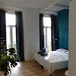 公寓 Cavana Cosy With Garden Near The Sea 的里雅斯特