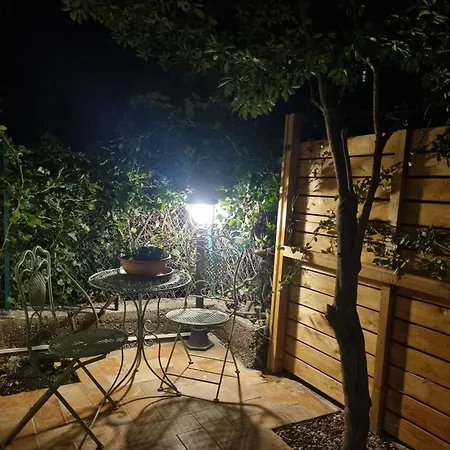 Cavana Cosy With Garden Near The Sea ترييستي